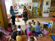 Den cizích zemí a jazyků